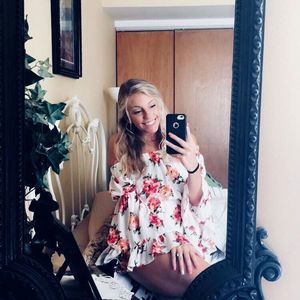 Meet your Posher, Ave